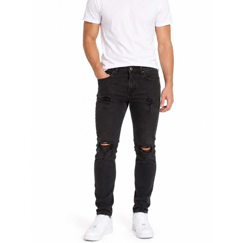Rue 21 Distressed Black Skinny Jeans | Size 30/30